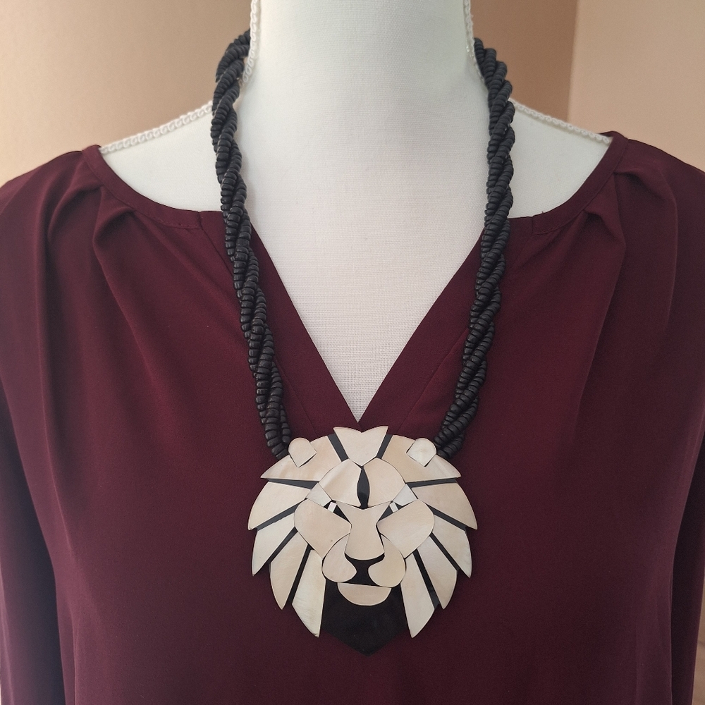 Lee Sands MOP Mother of Pearl Shell Inlay Vintage Necklace Wood Twist Beads 80s